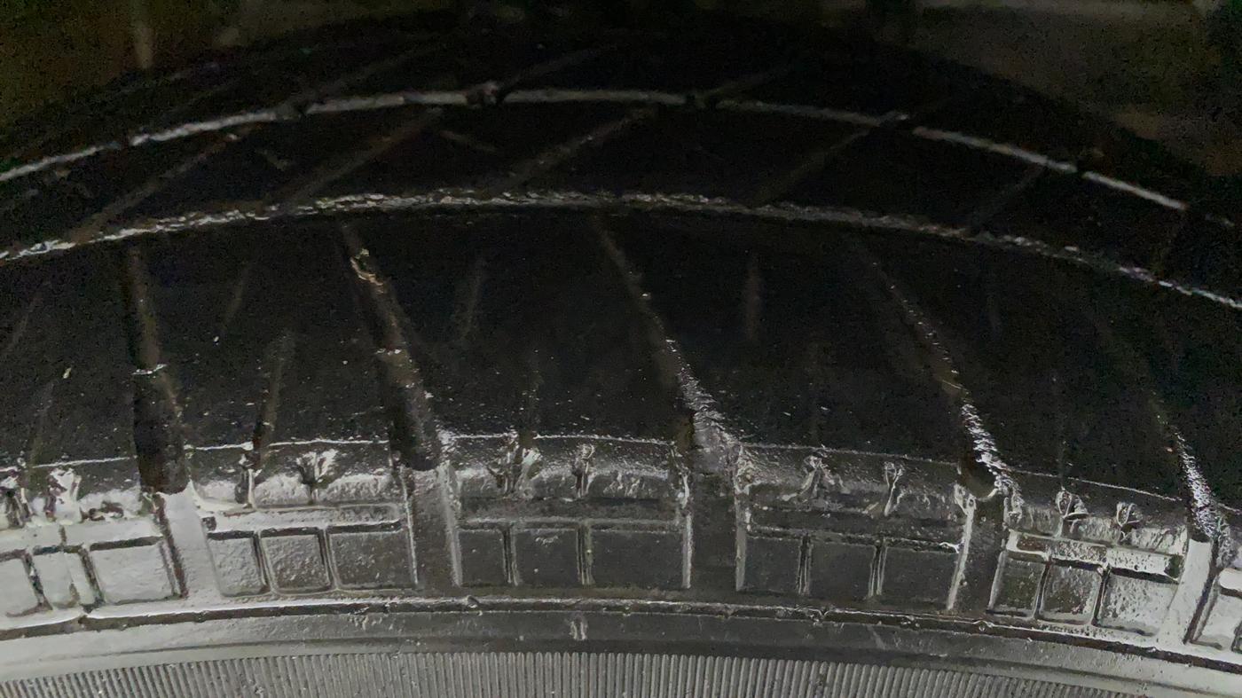 2019 Maruti Swift VXI, CNG, Manual, 71,735 km, Right Front Tyre Tread