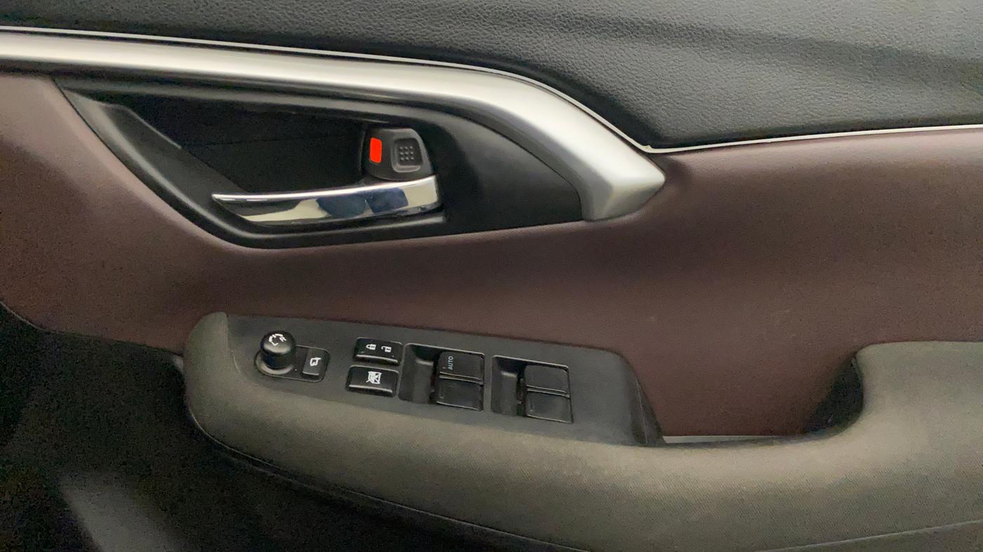 2024 Maruti Grand Vitara SIGMA SMART HYBRID, Petrol, Manual, 31,630 km, Driver Side Door Panels Control