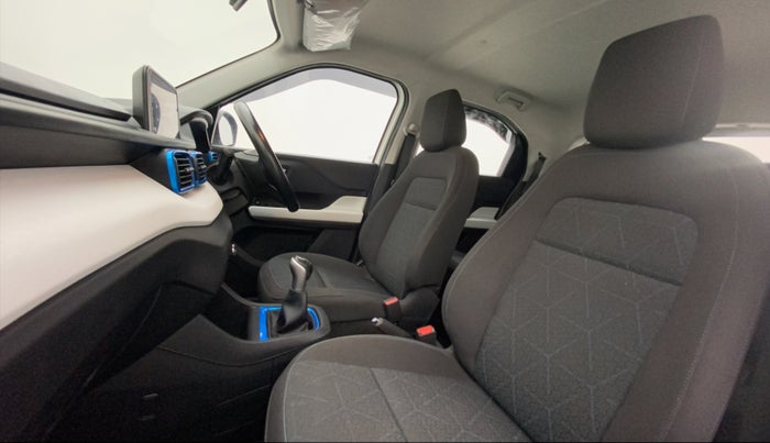 2021 Tata PUNCH CREATIVE  iRA PACK MT, Petrol, Manual, 14,806 km, Right Side Front Door Cabin