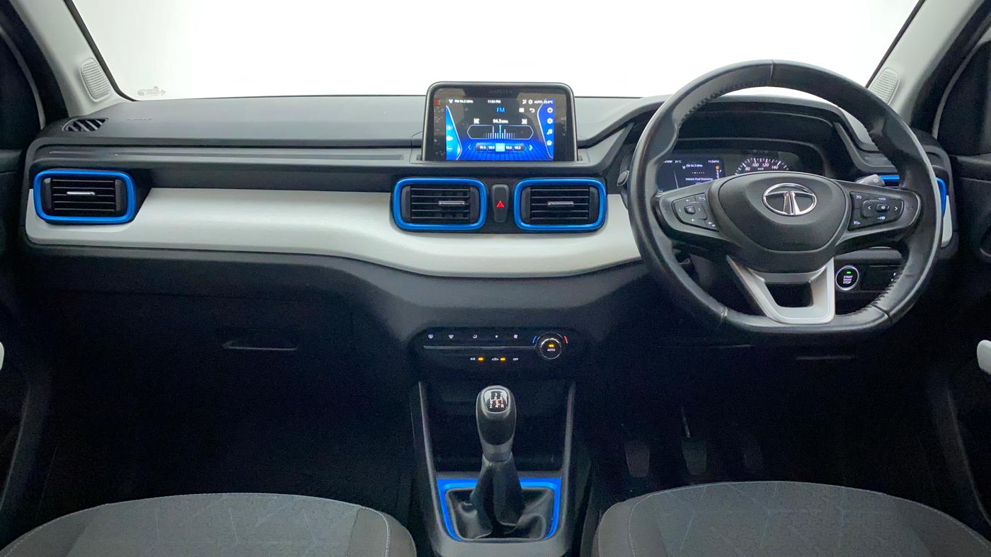 2021 Tata PUNCH CREATIVE  iRA PACK MT, Petrol, Manual, 14,806 km, Dashboard