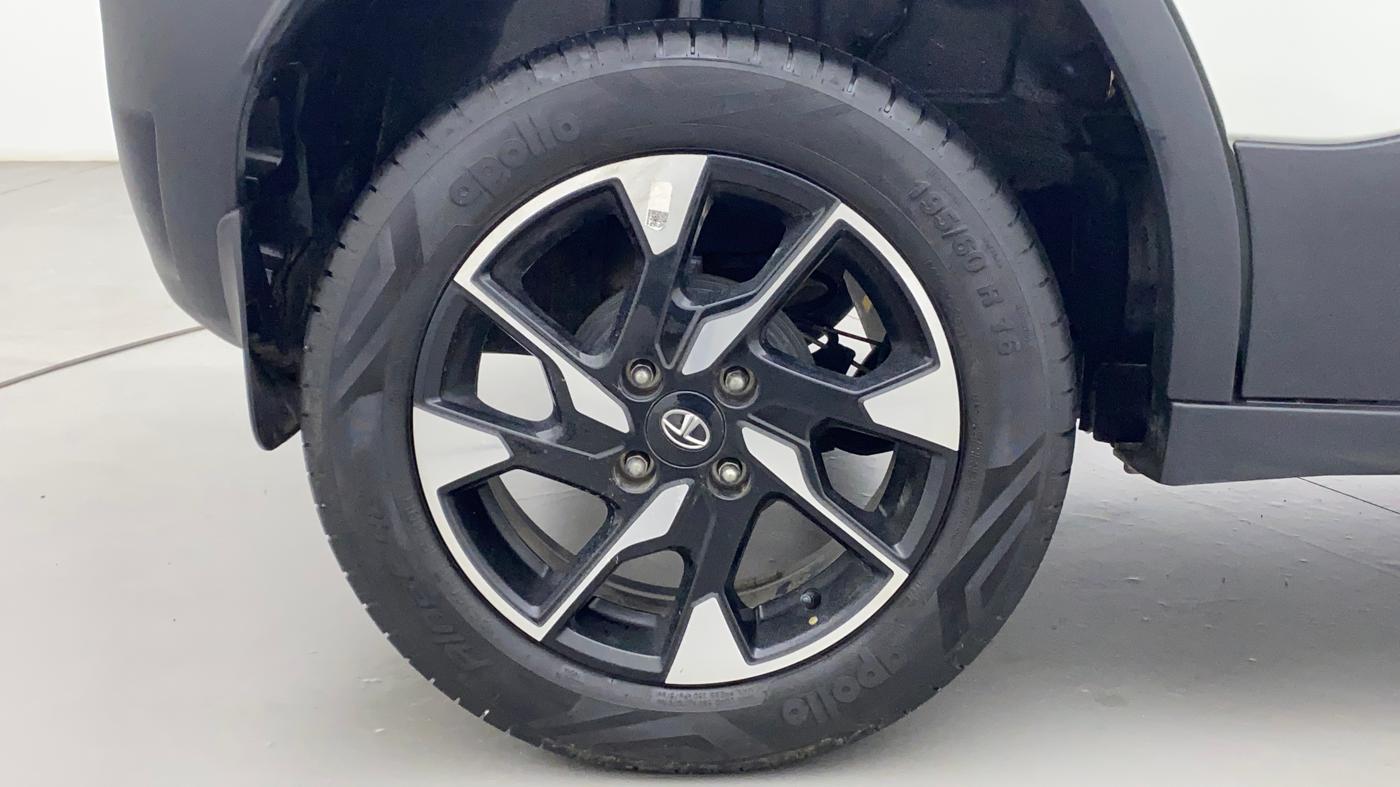 2021 Tata PUNCH CREATIVE  iRA PACK MT, Petrol, Manual, 14,806 km, Right Rear Wheel