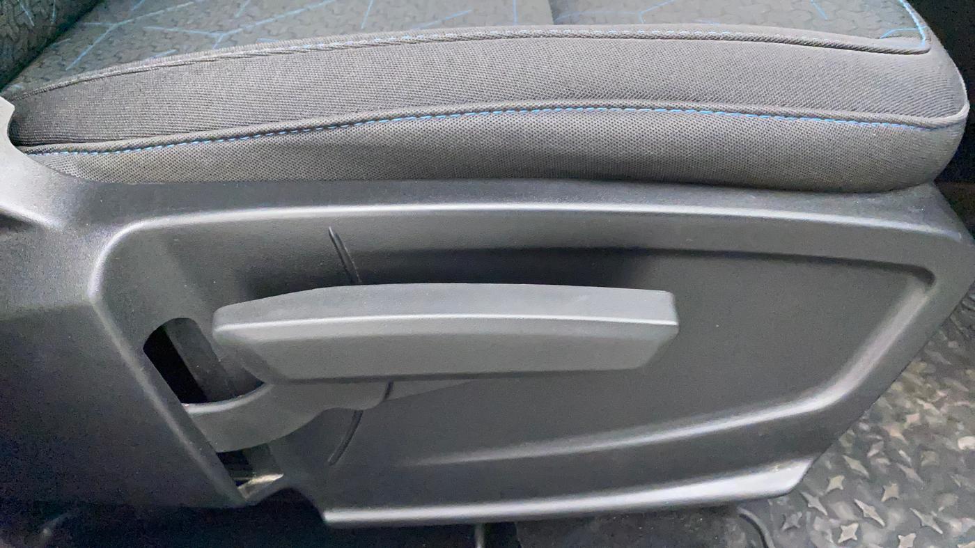 2021 Tata PUNCH CREATIVE  iRA PACK MT, Petrol, Manual, 14,806 km, Driver Side Adjustment Panel