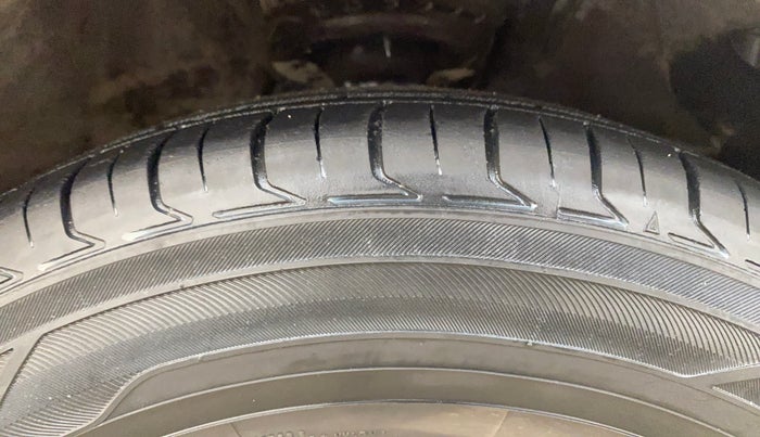 2013 Hyundai i20 SPORTZ 1.2, Petrol, Manual, 87,769 km, Right Front Tyre Tread