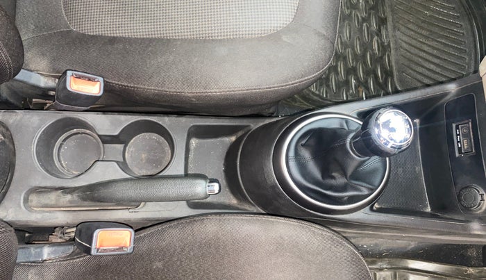 2013 Hyundai i20 SPORTZ 1.2, Petrol, Manual, 87,769 km, Gear Lever