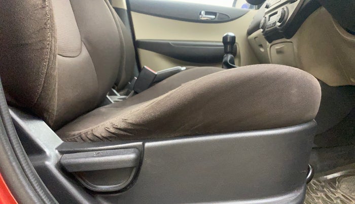 2013 Hyundai i20 SPORTZ 1.2, Petrol, Manual, 87,769 km, Driver Side Adjustment Panel