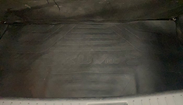 2016 Mahindra Kuv100 K8 6 STR, Petrol, Manual, 94,762 km, Boot Inside