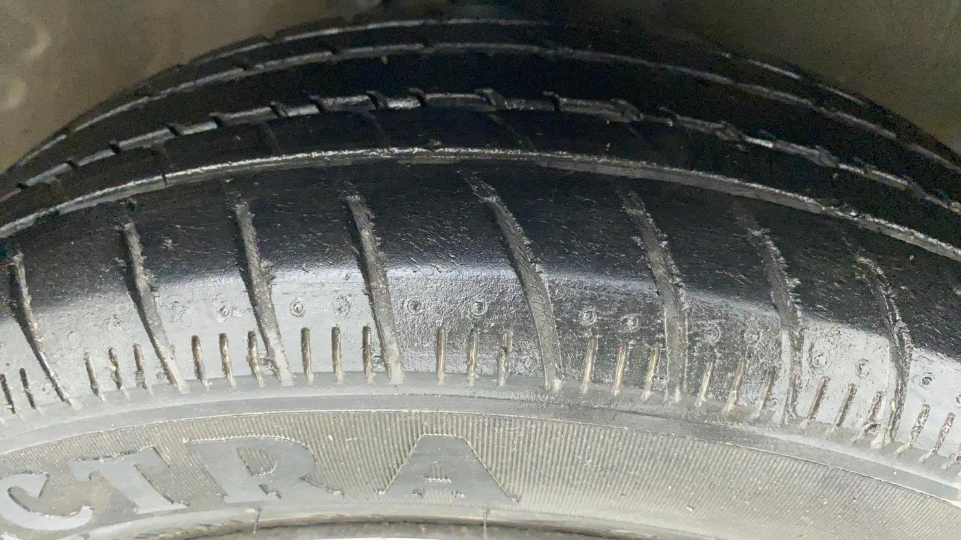 2018 Maruti Celerio ZXI D, Petrol, Manual, 56,171 km, Right Front Tyre Tread