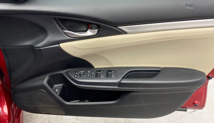 2019 Honda Civic 1.8L I-VTEC ZX CVT, Petrol, Automatic, 1,29,033 km, Driver Side Door Panels Control