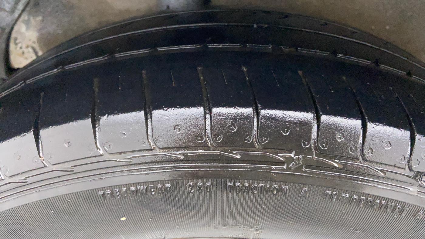 2013 Maruti Ritz ZDI, Diesel, Manual, 95,810 km, Right Rear Tyre Tread