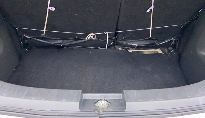 2013 Maruti Ritz ZDI, Diesel, Manual, 95,810 km, Boot Inside