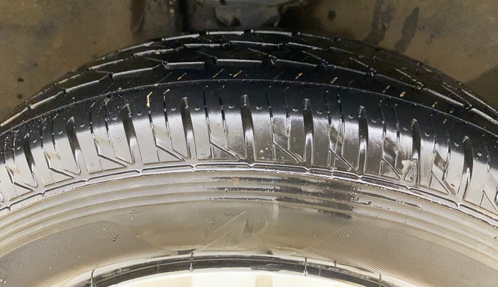 2018 Maruti Alto 800 LXI, Petrol, Manual, 33,465 km, Right Front Tyre Tread