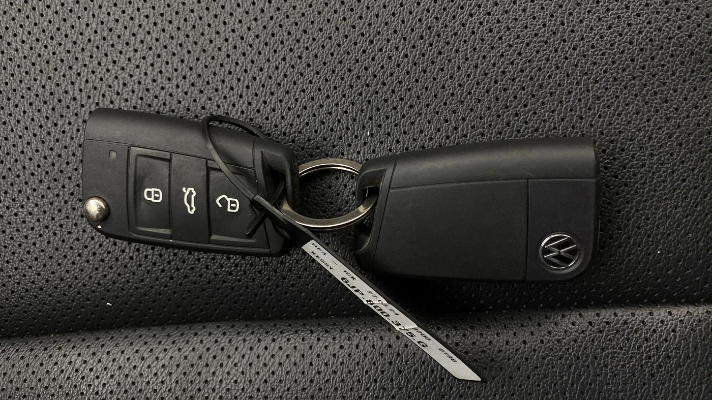 2024 Volkswagen TAIGUN GT PLUS 1.5 TSI DSG, Petrol, Automatic, 49,436 km, Key Close Up