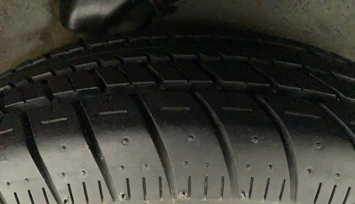 2011 Hyundai i10 MAGNA 1.1, Petrol, Manual, 51,221 km, Left Rear Tyre Tread
