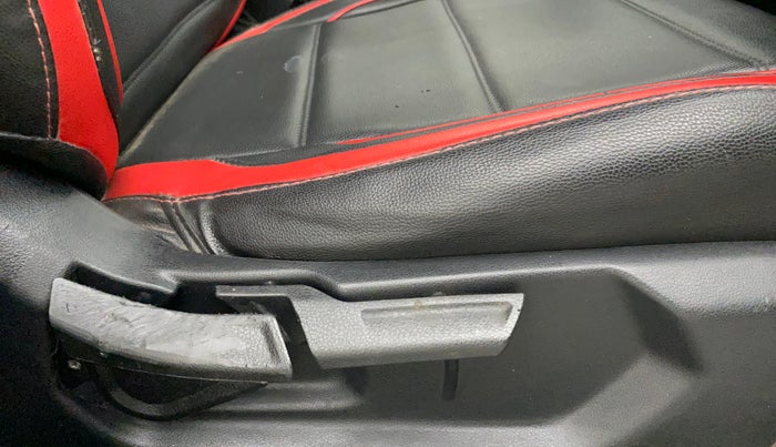 2022 Hyundai VENUE S+ 1.2, Petrol, Manual, 13,737 km, Driver Side Adjustment Panel