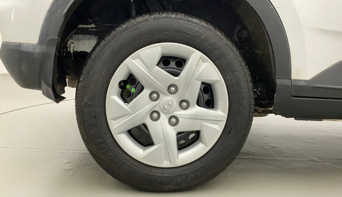 2022 Hyundai VENUE S+ 1.2, Petrol, Manual, 13,737 km, Right Rear Wheel