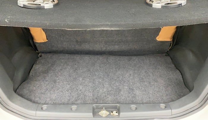 2009 Maruti Wagon R LXI, Petrol, Manual, 35,506 km, Boot Inside View