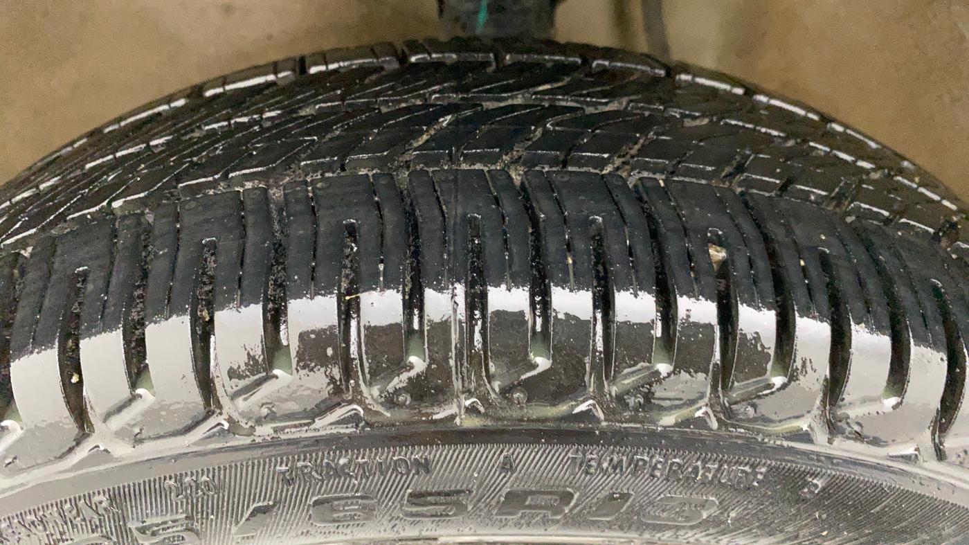 2009 Maruti Wagon R LXI, Petrol, Manual, 35,506 km, Left Front Tyre Tread