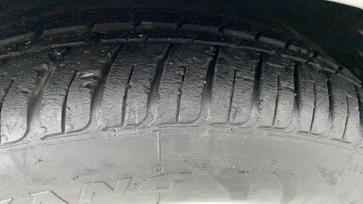 2011 Mercedes Benz C Class 200 CGI AVANTGARDE, Petrol, Automatic, 75,929 km, Right Front Tyre Tread