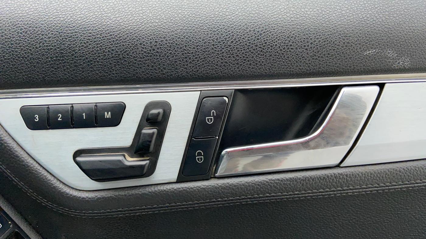 2011 Mercedes Benz C Class 200 CGI AVANTGARDE, Petrol, Automatic, 75,929 km, Driver Side Adjustment Panel