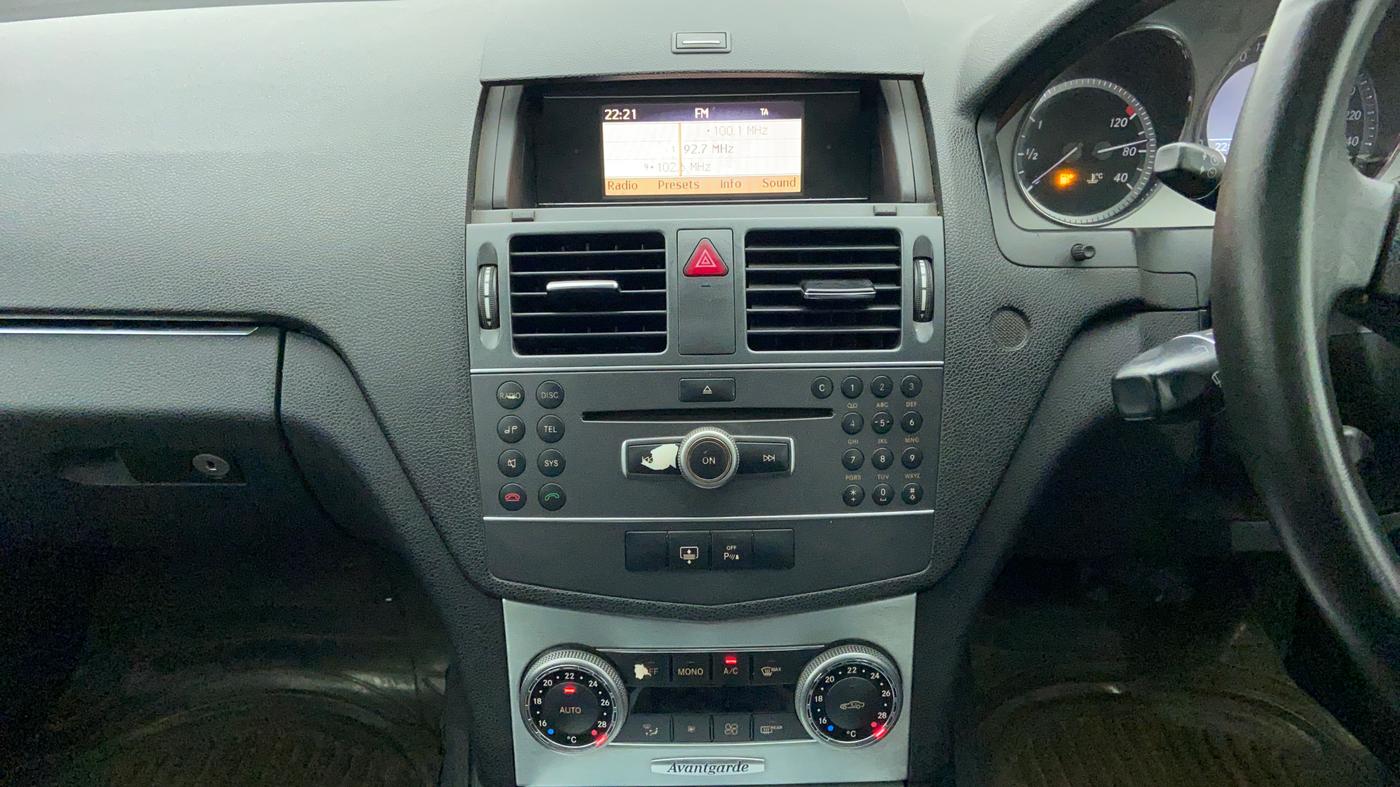 2011 Mercedes Benz C Class 200 CGI AVANTGARDE, Petrol, Automatic, 75,929 km, Air Conditioner