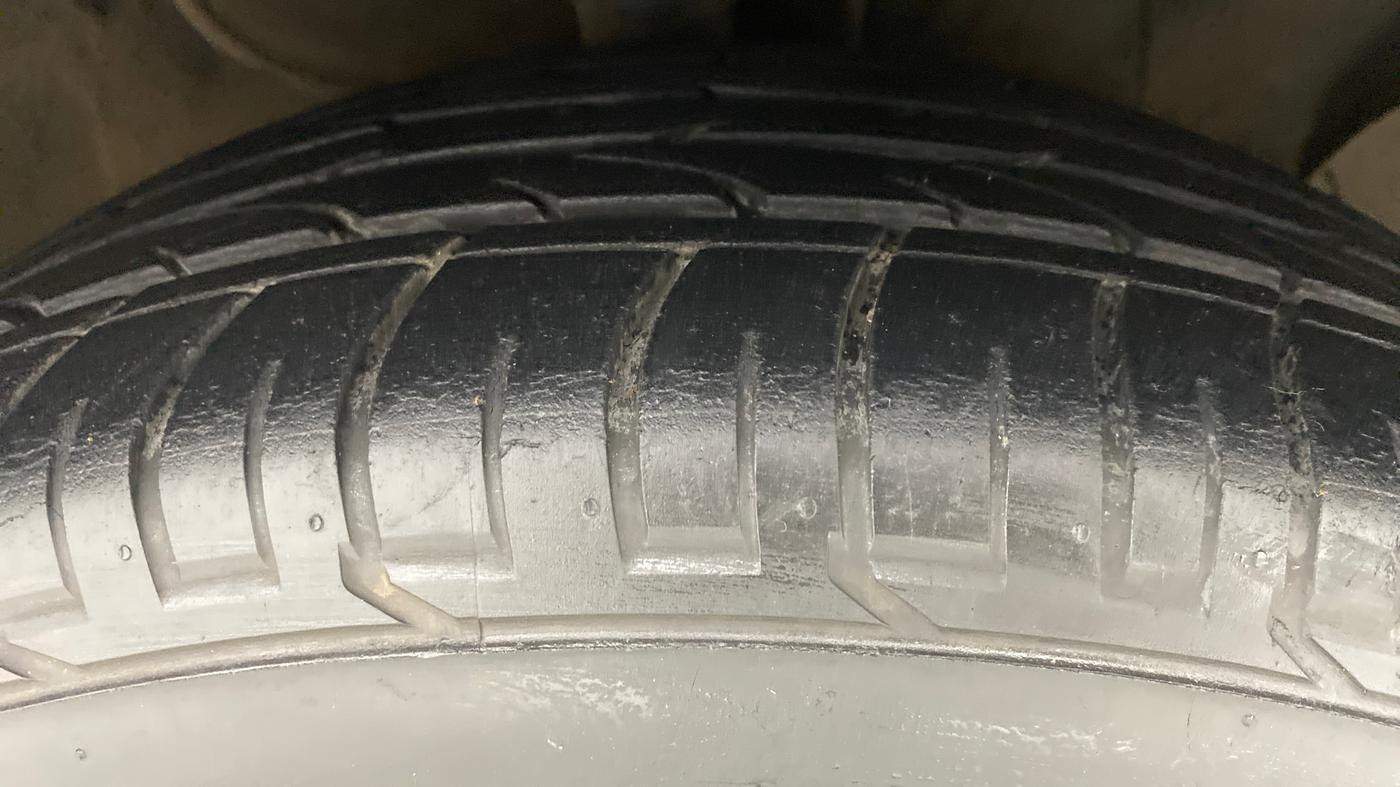 2017 Hyundai Creta 1.6 CRDI SX PLUS AUTO, Diesel, Automatic, 23,464 km, Right Front Tyre Tread