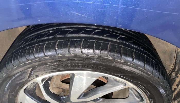 2021 Maruti Baleno ZETA PETROL 1.2, Petrol, Manual, 1,02,779 km, Left Front Tyre Tread