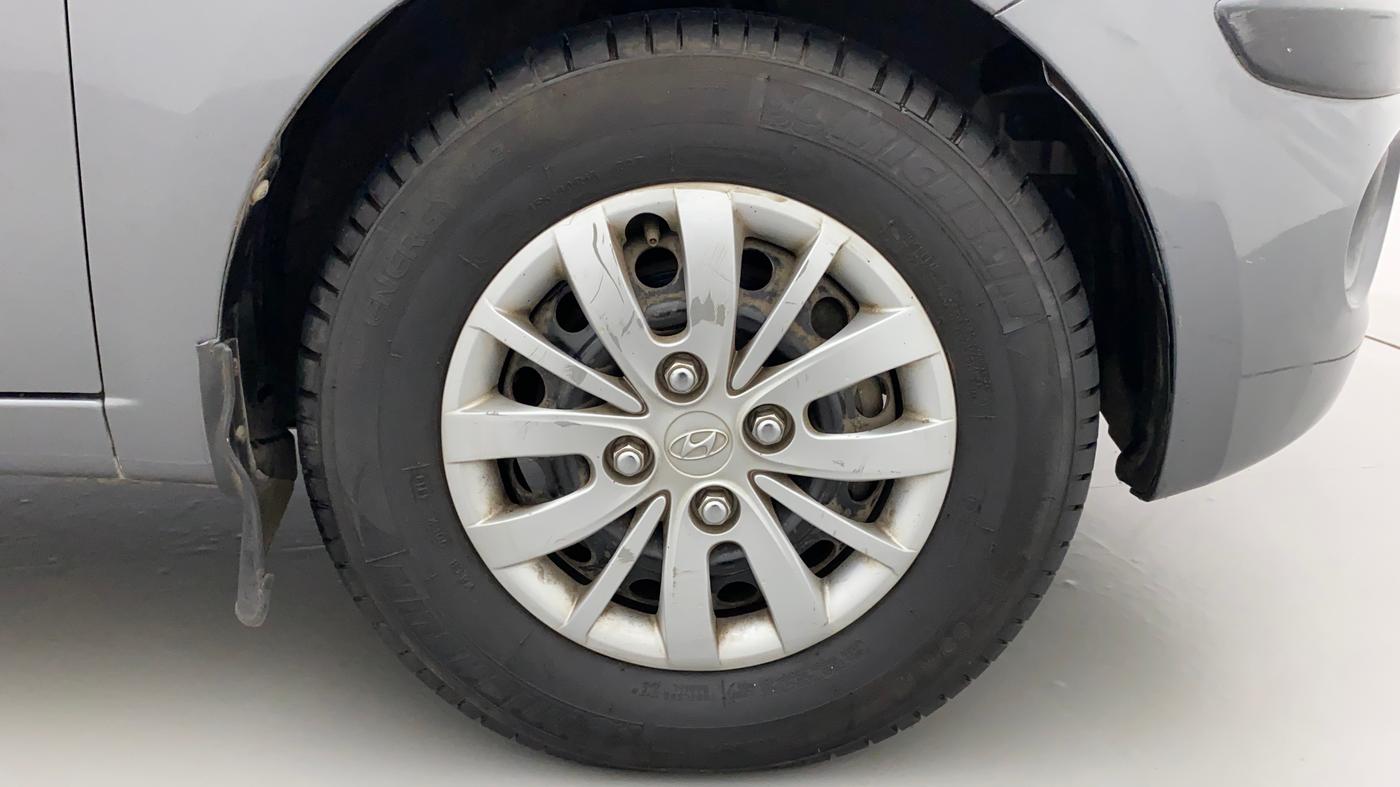 2010 Hyundai i10 SPORTZ 1.2 AT, Petrol, Automatic, 29,727 km, Right Front Wheel