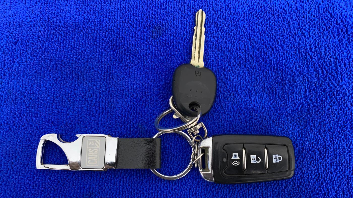 2010 Hyundai i10 SPORTZ 1.2 AT, Petrol, Automatic, 29,727 km, Key Close Up