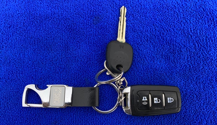 2010 Hyundai i10 SPORTZ 1.2 AT, Petrol, Automatic, 29,727 km, Key Close Up