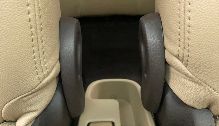 2010 Hyundai i10 SPORTZ 1.2 AT, Petrol, Automatic, 29,727 km, Driver Side Adjustment Panel
