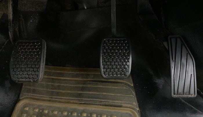 2018 Maruti Alto 800 LXI, CNG, Manual, 64,613 km, Pedals