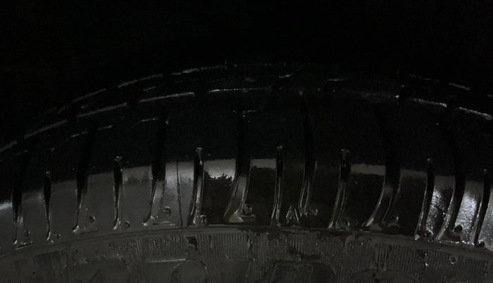 2016 Hyundai Creta  SX 1.6 Petrol , Petrol, Manual, 48,487 km, Right Front Tyre Tread