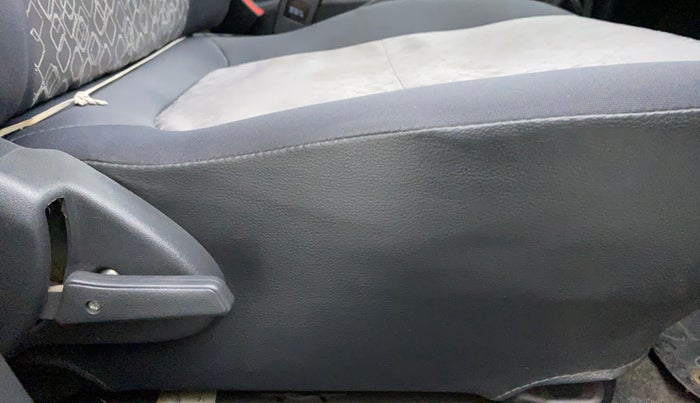 2016 Maruti Alto 800 VXI (O), Petrol, Manual, 13,863 km, Driver Side Adjustment Panel