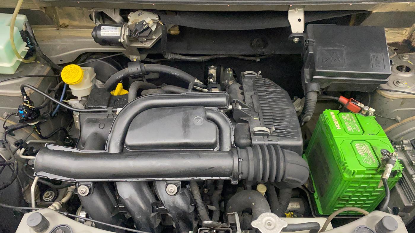 2018 Renault Kwid RXT 1.0 AMT, Petrol, Automatic, 32,334 km, Engine View