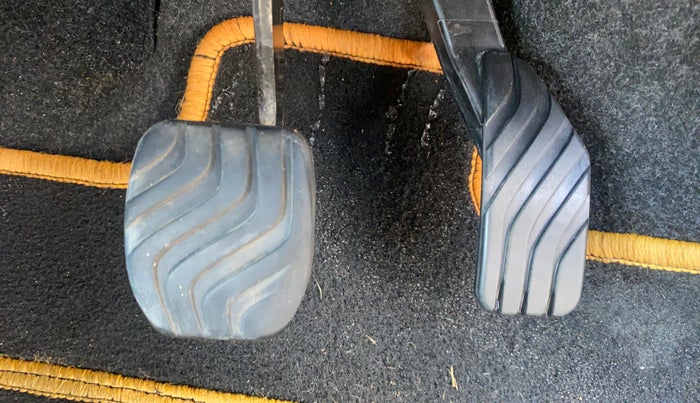 2018 Renault Kwid RXT 1.0 AMT, Petrol, Automatic, 32,270 km, Pedals