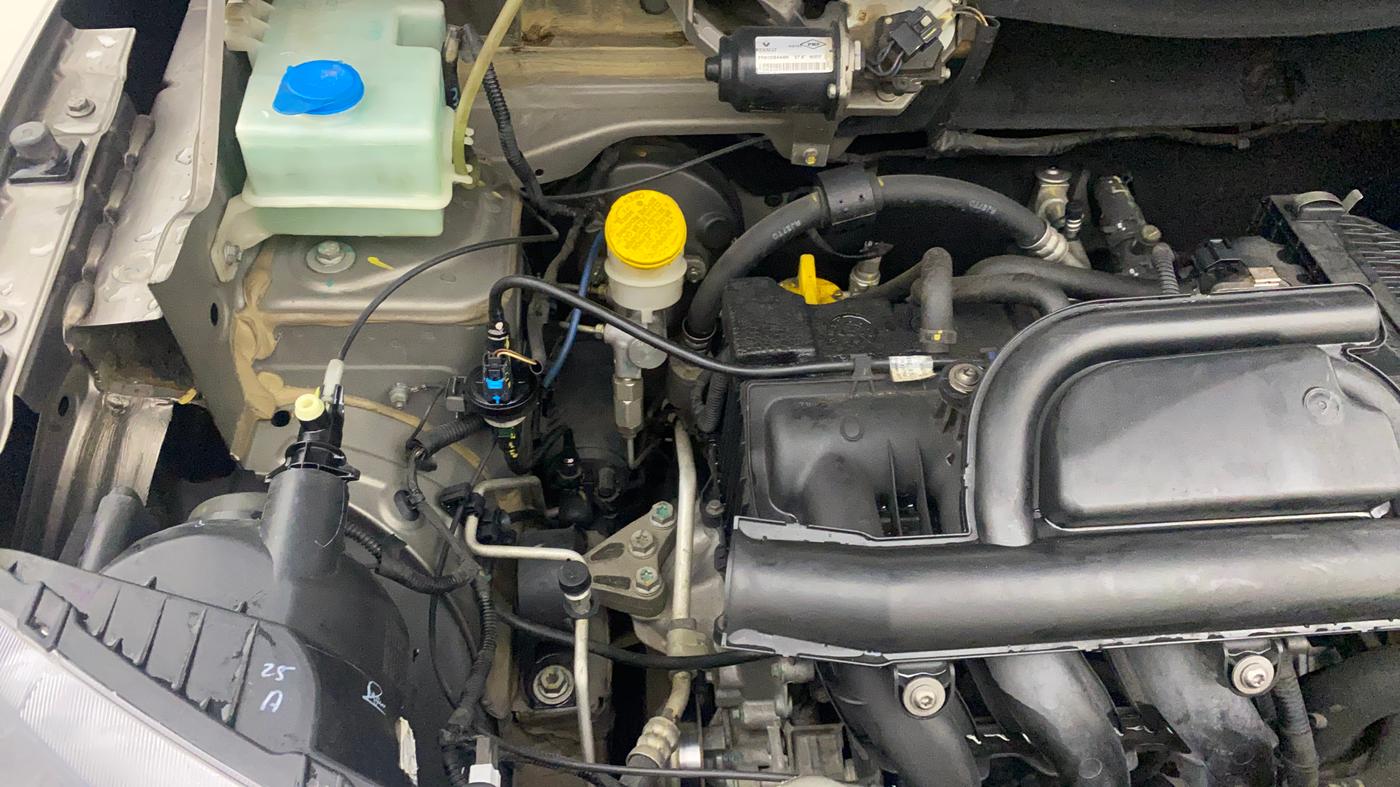 2018 Renault Kwid RXT 1.0 AMT, Petrol, Automatic, 32,334 km, Engine View - Right
