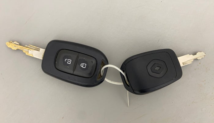 2018 Renault Kwid RXT 1.0 AMT, Petrol, Automatic, 32,270 km, Key Close Up