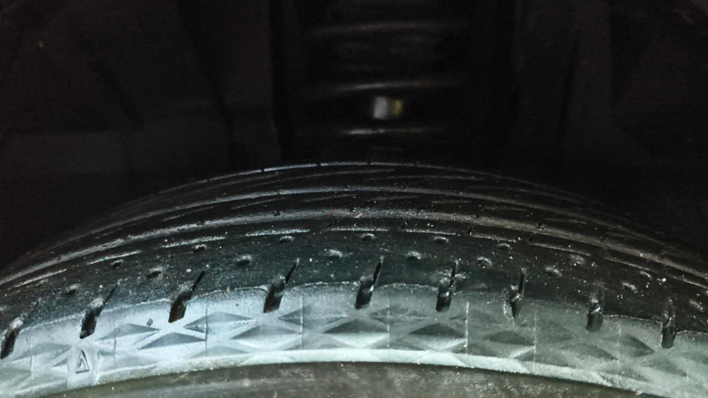 2021 Renault Kiger RXZ TURBO MT, Petrol, Manual, 99,122 km, Left Front Tyre Tread
