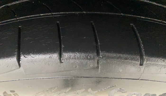 2017 Hyundai Verna 1.6 VTVT SX, Petrol, Manual, 70,826 km, Left Rear Tyre Tread