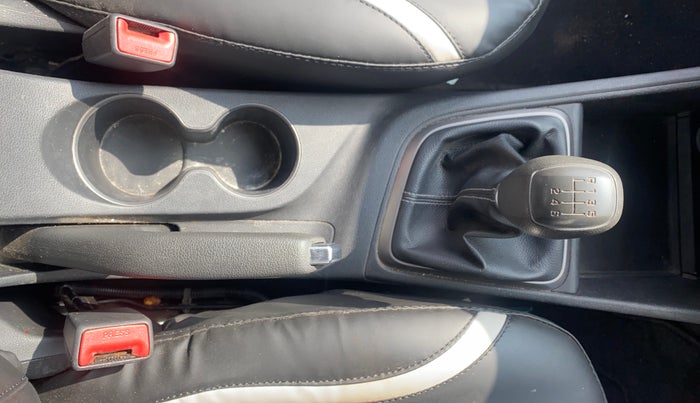 2017 Hyundai Verna 1.6 VTVT SX, Petrol, Manual, 70,826 km, Gear Lever