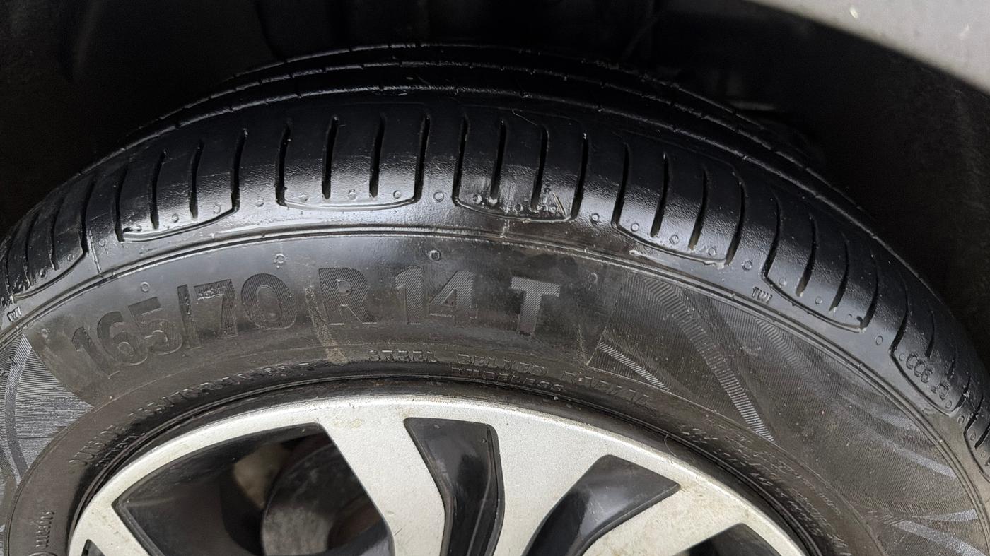 2021 Tata Tiago XZ PETROL, Petrol, Manual, 1,00,522 km, Right Front Tyre Tread