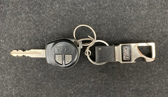 2018 Maruti Swift VXI AMT, Petrol, Automatic, 29,890 km, Key Close Up