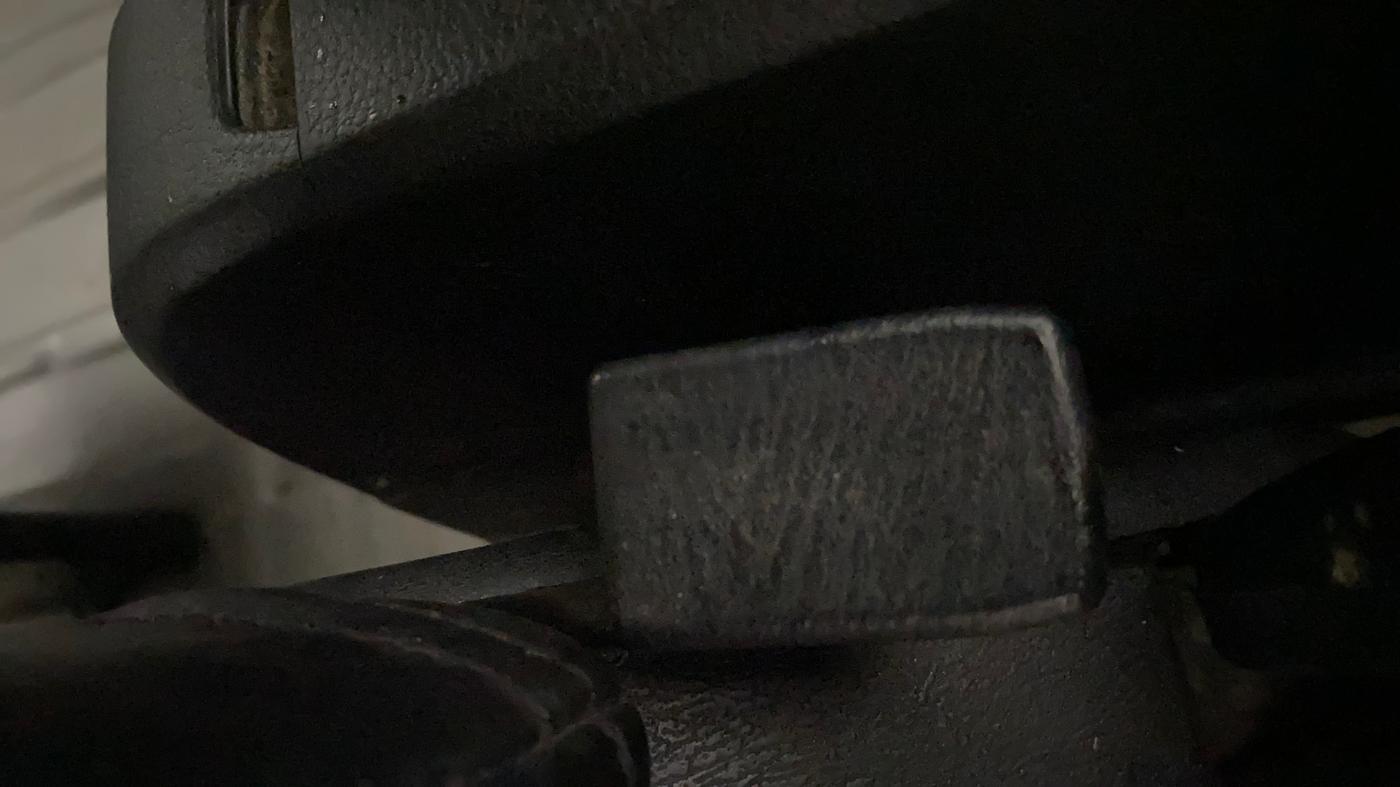 2023 Maruti Eeco 7 STR STD 1.2, Petrol, Manual, 57,182 km, Driver Side Adjustment Panel