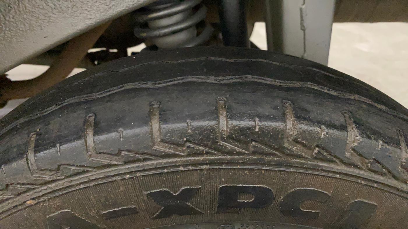 2023 Maruti Eeco 7 STR STD 1.2, Petrol, Manual, 57,182 km, Left Rear Tyre Tread