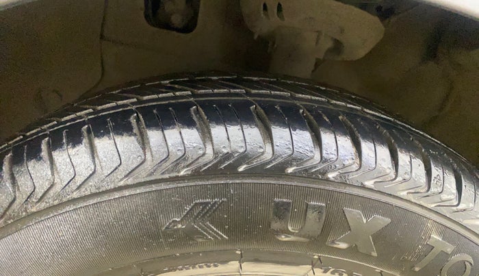 2020 Hyundai NEW SANTRO SPORTZ CNG, CNG, Manual, 1,15,118 km, Left Front Tyre Tread