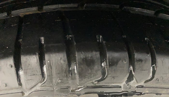 2014 Hyundai Verna FLUIDIC 1.6 VTVT SX, Petrol, Manual, 67,722 km, Right Rear Tyre Tread