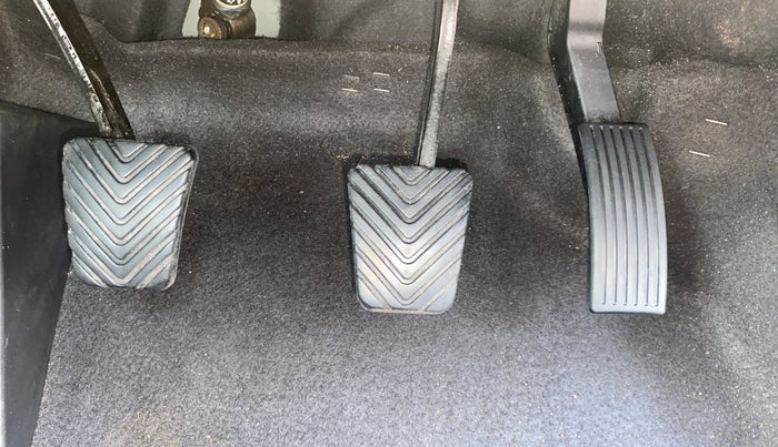 2014 Hyundai Verna FLUIDIC 1.6 VTVT SX, Petrol, Manual, 67,722 km, Pedals