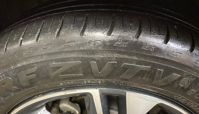 2018 Tata TIGOR XZ PETROL, Petrol, Manual, 72,006 km, Left Front Tyre Tread