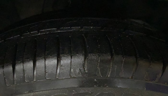 2016 Honda City 1.5L I-VTEC VX (O) MT, Petrol, Manual, 53,901 km, Right Front Tyre Tread