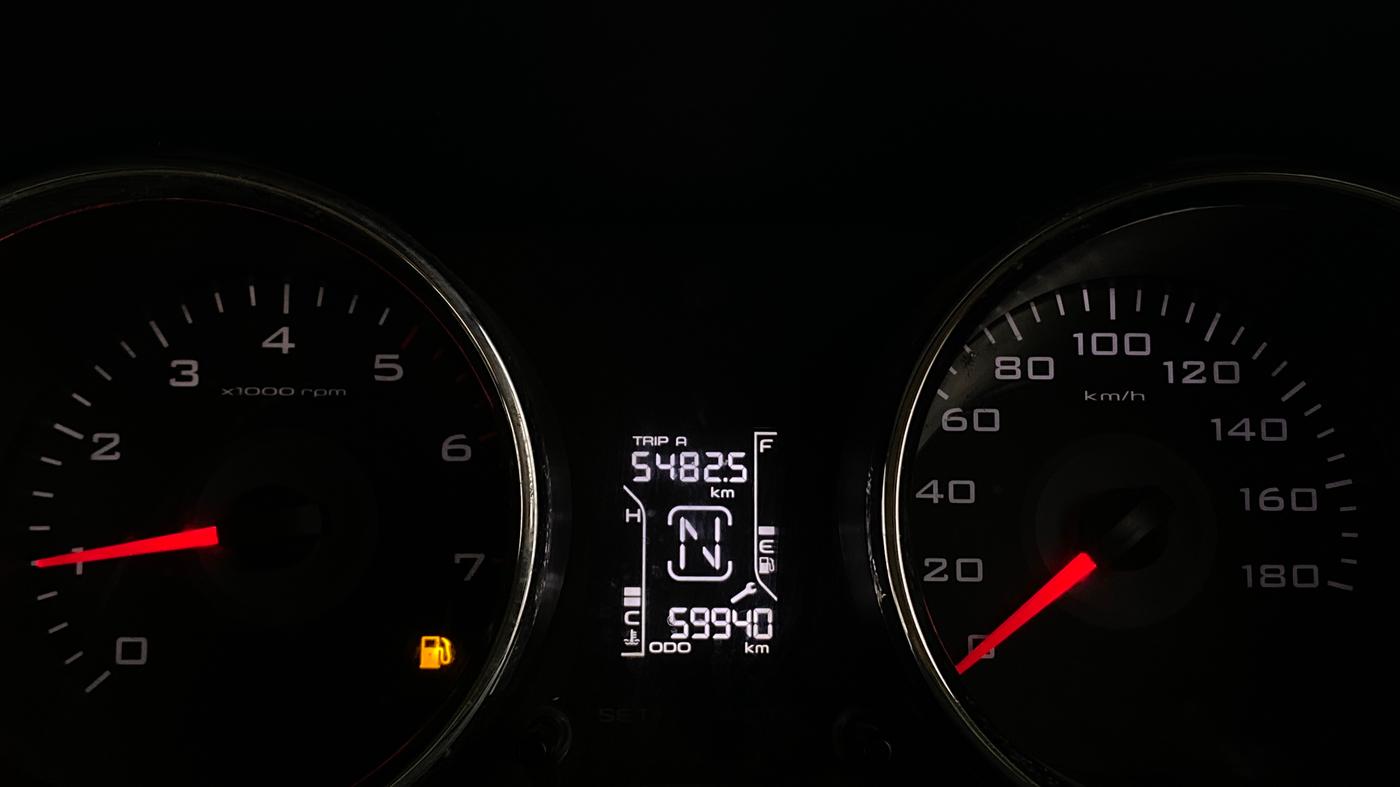 2019 Mahindra TUV300 T10, Diesel, Manual, 59,937 km, Odometer Image